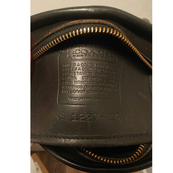 Vintage black Coach rare Half moon Kimball zip crossbody - Picture 10 of 10